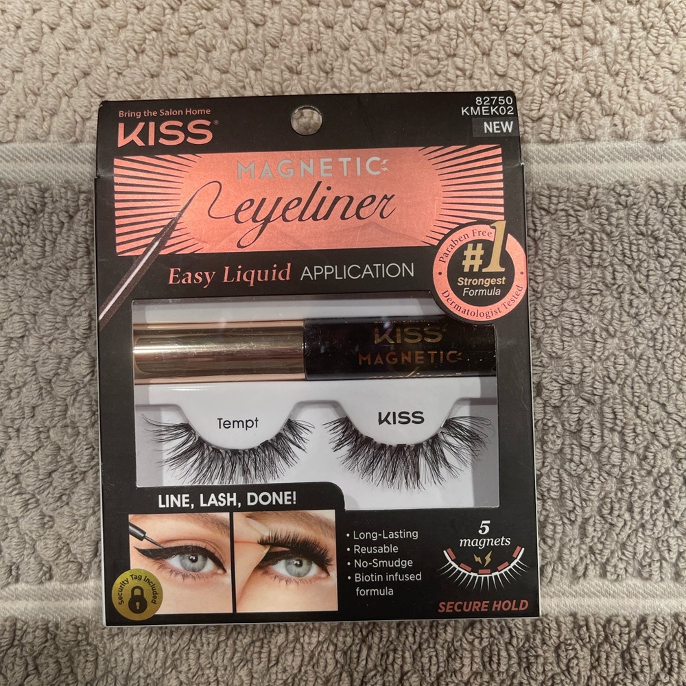 Kiss magnetic eyelashes with liner